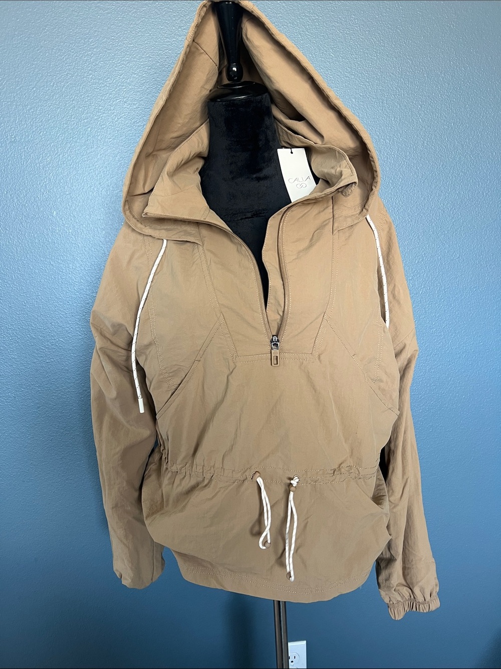 Women's Pullover Jacket - Tan Hooded Windbreaker